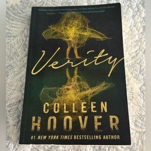 Verity by Colleen Hoover
